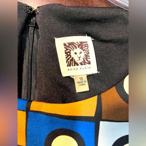 Anne Klein sleeveless graphic rouched blouse, zip back, size XL - Picture 3 of 8